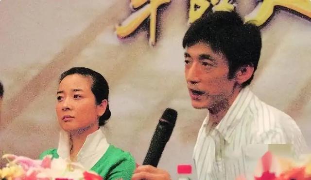 她是国家一级女演员，多次给丈夫戴绿帽，重病丈夫坐轮椅也不离婚
