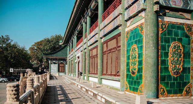 离故宫六百米，神秘绿色古建，开放但少人探访