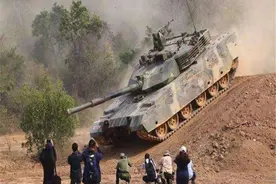 印度再增兵，50万大军挺进克什米尔前线，光辉新战机下月就能参战图片