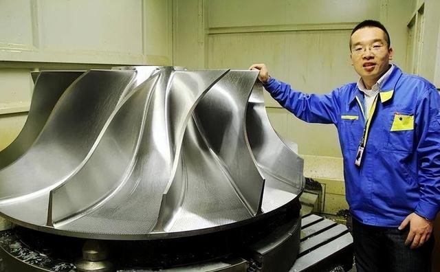 停一天或损失2亿元？美国封锁技术看热闹,我国咬牙攻克压缩机！