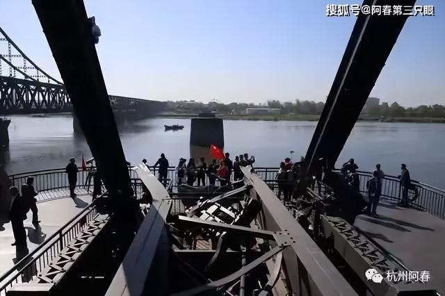 鸭绿江呀鸭绿江！