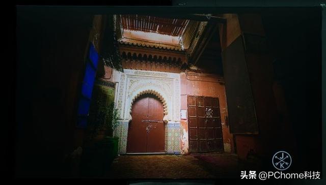 三星绚幕激光投影仪Premiere 5体验：投影也能化身为“触摸屏”！
