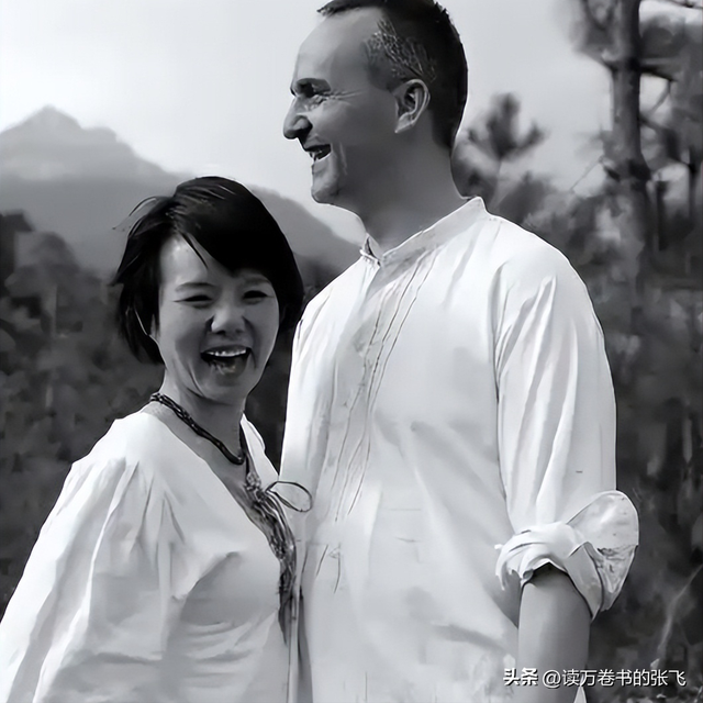 龚琳娜自述离婚内幕：“我们搂着睡了20年，直到他说交了女朋友”