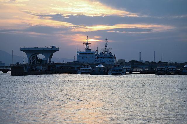 青岛八大峡广场藏着生活本真的惬意