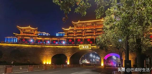 大足石刻旁的昌州古城，有古韵有美食，为何游客却“不买账”？