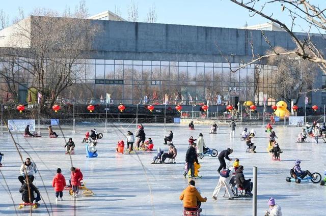 冰上飞驰，全家上阵！海淀北部这个冰乐园，开滑！