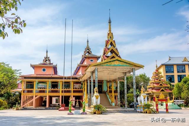 自驾营地：云南德宏州免费床车房车自驾露营地停车场主要景点美食