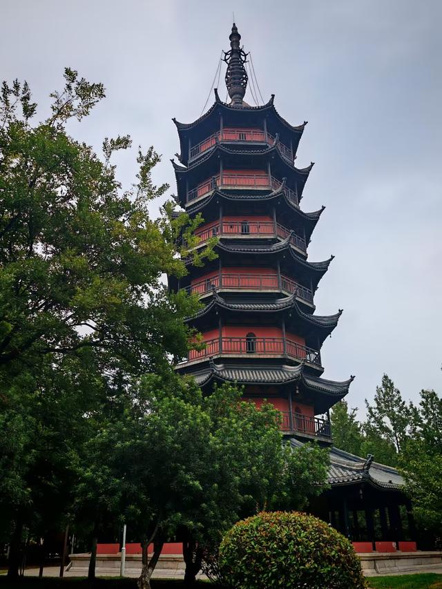 帝王之乡，眼镜之城，当年解放上海也从这里启程