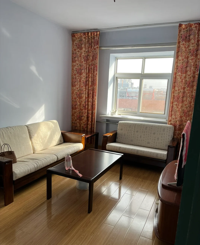 为什么越来越多人，偷偷收购老旧小区顶楼？知道实情，我也想买了