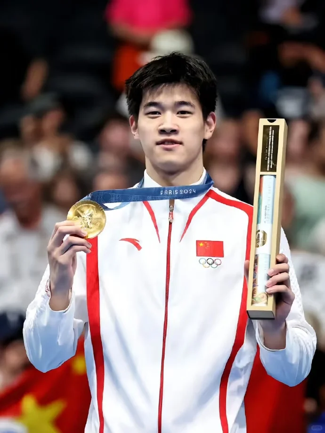 孙杨不再隐瞒！公开回应是否退役，自称很遗憾，印证了潘展乐的话