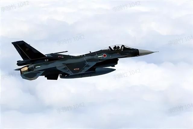 日本F-2战机：压了中国战机十几年，F-2战机到底是什么水平？