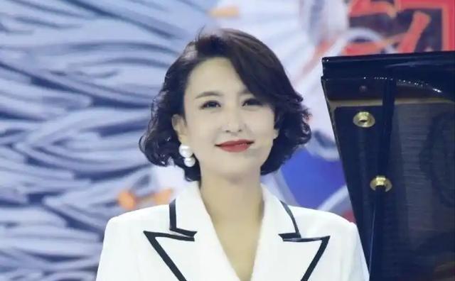 嫁70岁富翁？包养4个男人？曾是央视女主持私生活谣言有多离谱？