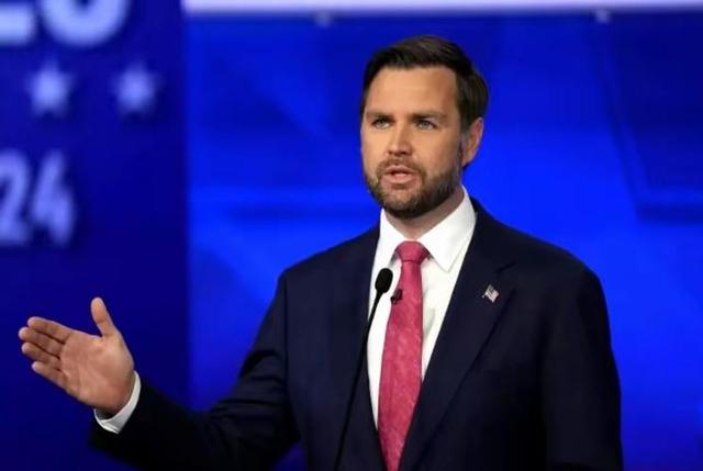 特朗普还没启程访华，中方突然公布黄金库存，美国霸权地位已不保