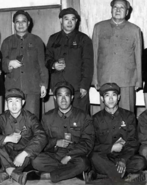 1997年，毛主席的警卫以副军级待遇退休，带着130万积蓄建设家乡