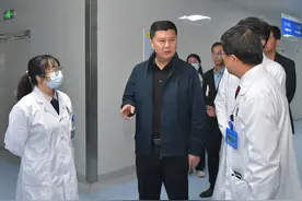 徐芝文在阿坝州人民医院专题调研医疗卫生工作图片