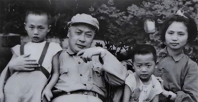 72年陈毅去世，周恩来在悼词添上“功大于过”，毛主席：这句去掉
