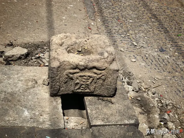 陕甘交界的千年古镇，有绝美高山草原和千年古道，现在却一片萧条