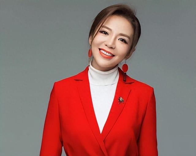 从“央视一姐”到退出主持界，朱迅的人生充满悲剧，令人惋惜不已