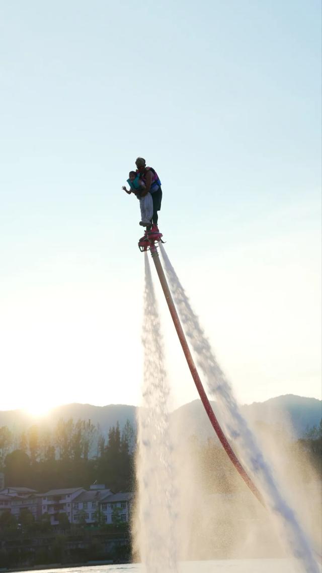 11月的黔江=廊桥音乐节+鸡杂美食狂欢的快乐星球!