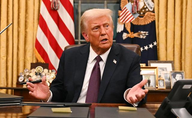 特朗普还没启程访华，中国突然公布黄金库存，美国霸权地位已不保