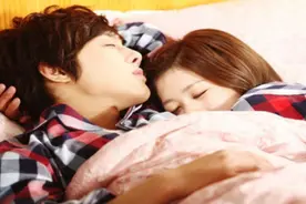 儿子竟然趁我们不在家带女孩回家过夜，我是这样教育的图片