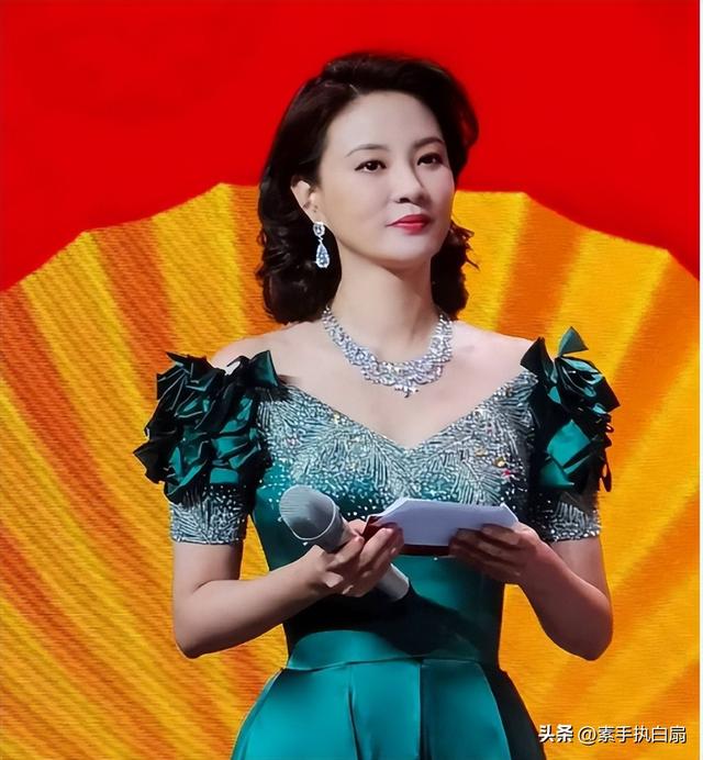 央视最惨女主持：男友被判死缓，丈夫惨死狱中，如今48岁依旧单身