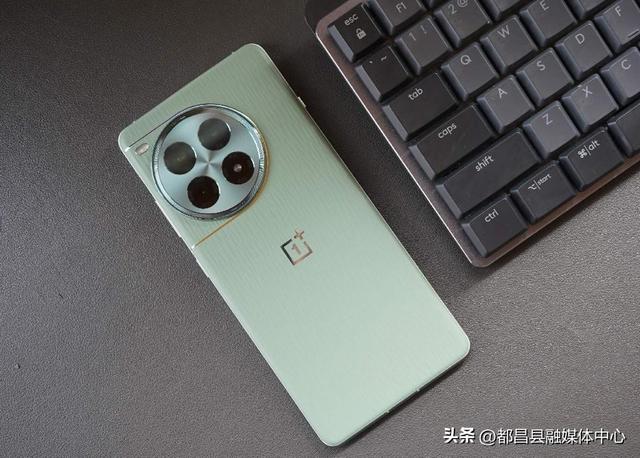 国补恢复后，有“骨折价”的3款手机，16GB+512GB公认“低价高配”