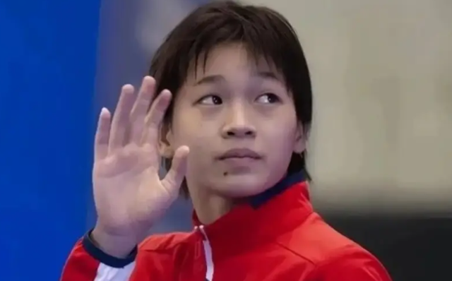 央媒3天2次力挺全红婵！年度难忘面孔:现役运动员唯1入选 复出夺冠