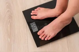 最新男女标准体重对照表，或许你一点都不胖!图片