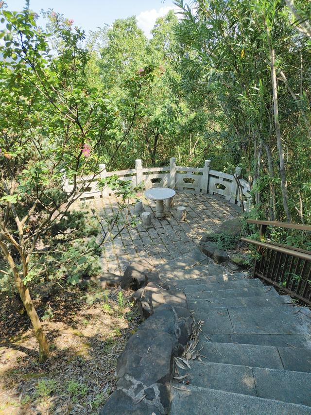 苏州城边缘的幽静山野，览尽宽阔天地间的无限风光！