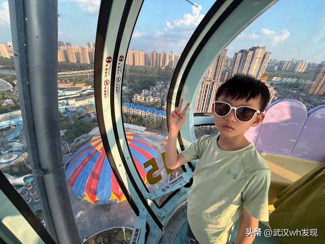祖国最可爱的人免费游园！市民玩水听歌全免费！22℃极地清凉一夏