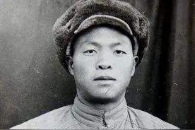 一个绝顶聪明的排长，被美军逼到无路可退，最后的时刻他会想什么图片
