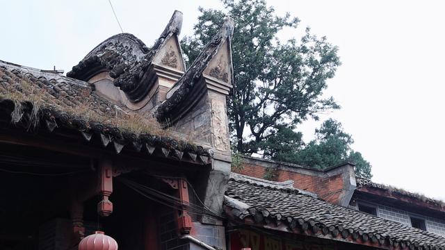 四川小众千年古城，形成于西汉，集市热闹，古寺老院子，生活惬意