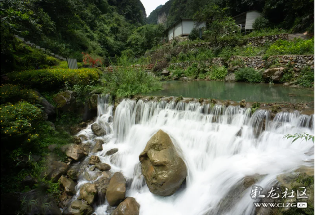 在尼珠河与山水私语。