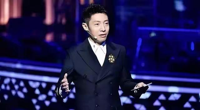 她和撒贝宁同居多年，却转身投入富豪怀抱，没想到现在竟沦落至此