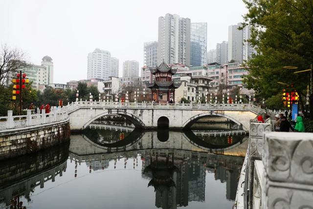 贵州：畅游安顺风光，感受黔中民俗！