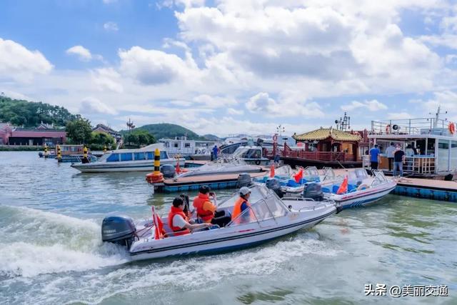 跟着交通去旅行|一湖双镜 舟行古今 东钱湖“双”航线勾勒水墨与烟火双面美学