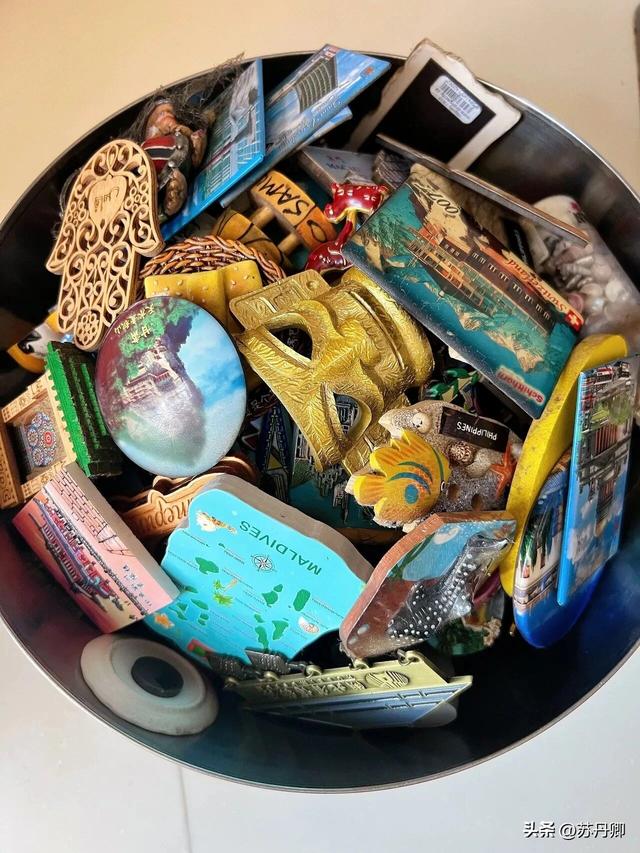 中国人的旅游真的好累！全国统一的网红文旅堪比“统一广告招牌”