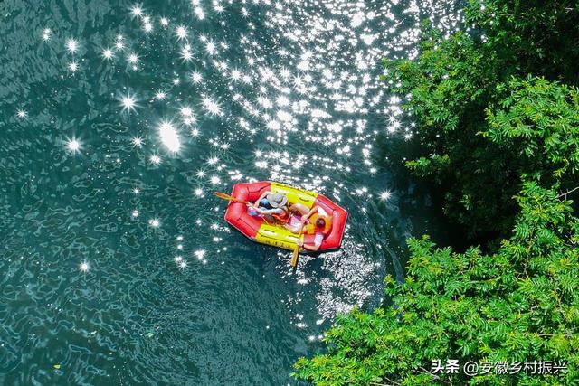 安徽休宁：漂流觅清凉