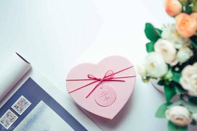 女人的3招“绿茶”式撒娇，让男人沦陷，越爱越着迷