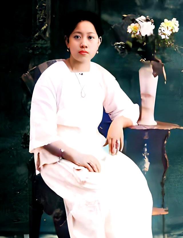 他首倡“自由恋爱”，与不爱妻育6娃，一子为国家栋梁，家喻户晓