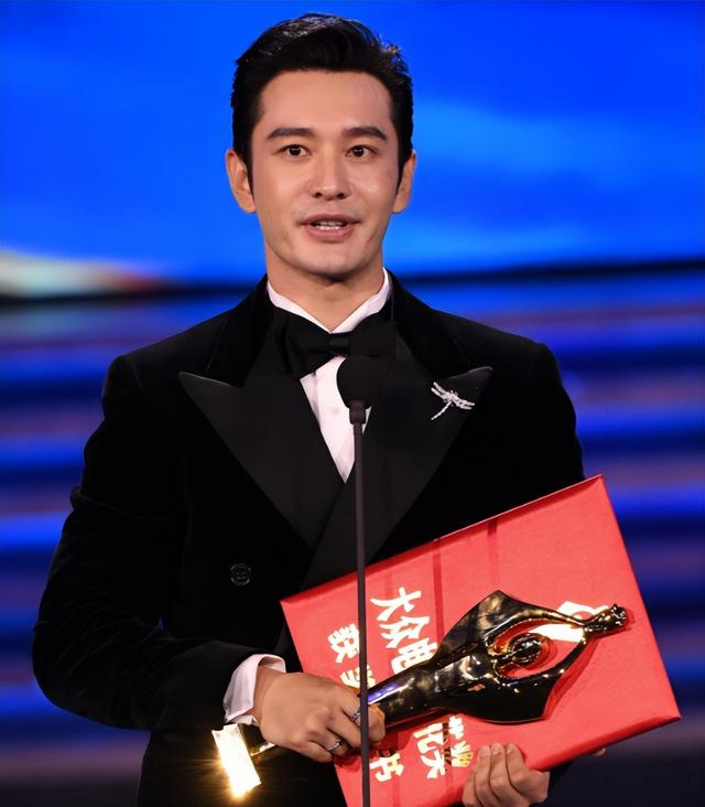 离婚3年后，48岁的黄晓明再次官宣喜讯，成为杨颖高攀不起的存在
