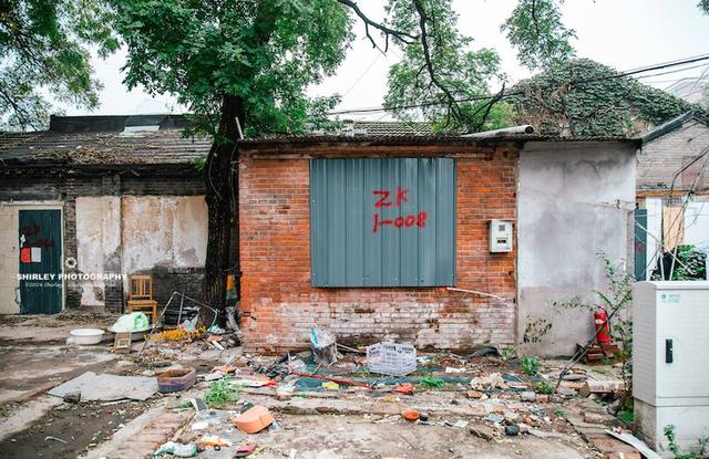 北京国宝级王府，曾经每年开放一天，如今腾退后破败不堪一片狼藉