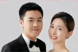 王小利二儿子喜结良缘，三千万豪宅，红包装满箱子，理解王亮了!图片