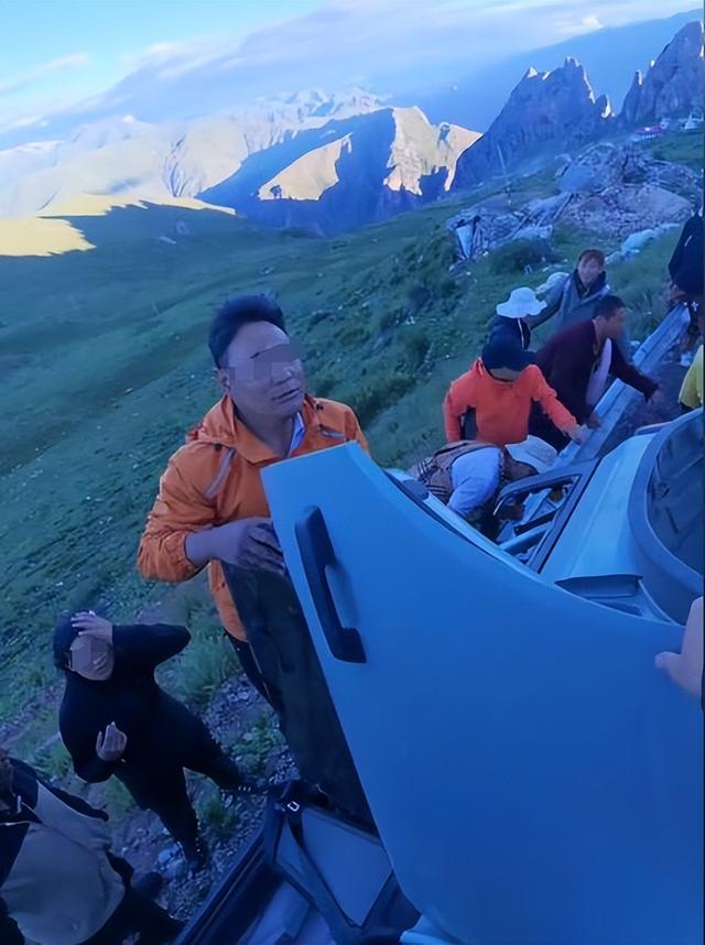 广东越野车西藏意外坠崖，藏族姑娘挺身而出，网友怒赞，文旅回应