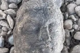 男子钓鱼时发现佛头 龙门石窟研究院：初步鉴定系唐代佛头，该河段曾发现多块佛像残块图片