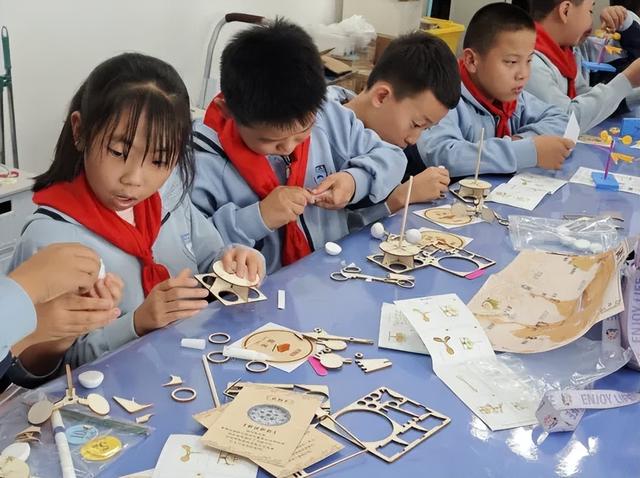 科技馆积极参与现代科技馆体系联合行动“感触科学文化”科普直播