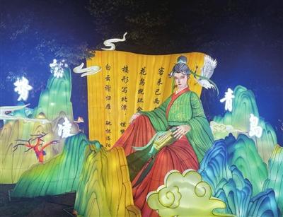 2025年“青岛之夏”艺术灯会明启幕 万盏灯火织就梦幻画卷