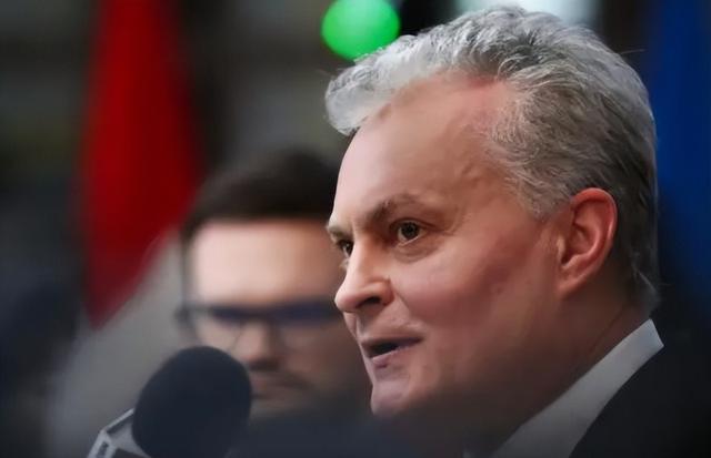 比美国还嚣张的国家出现，禁止所有中国外交官入境，不让统一