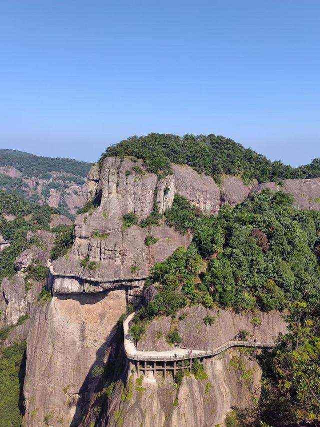 高铁直达！适合中年人旅行的6个城市，争取每年去一个！！
